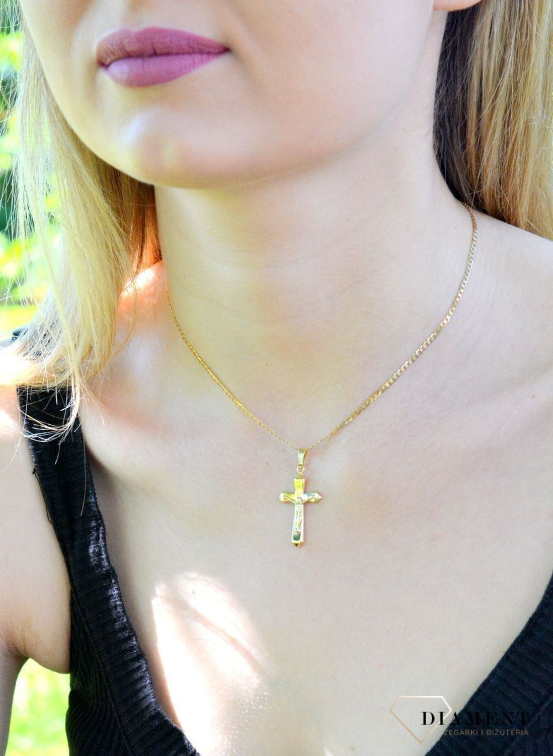 Złota zawieszka krzyżyk ze złotym wizerunkiem Chrystusa ZA 5858 375df.jpg